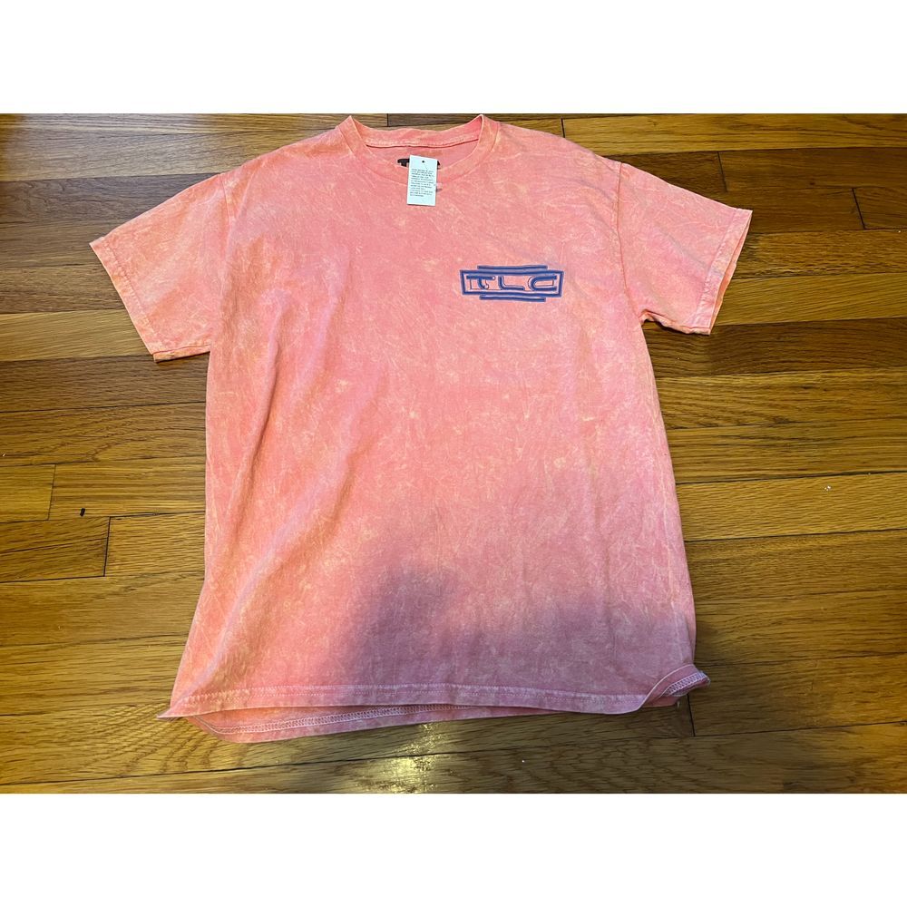TLC Hip Hop R&B Group Shirt NWT Mens Medium Orange Cream Short‎ Sleeve Vtg
